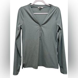 Athleta Uptempo women’s Medium long sleeve Henley ribbed sea moss sage green top